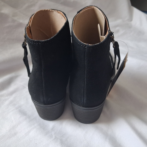 Womens Black Suede Ankle Boots Nwt - Picture 6 of 8